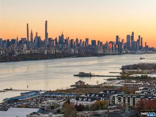 200 Winston 109, Cliffside Park, NJ 07010