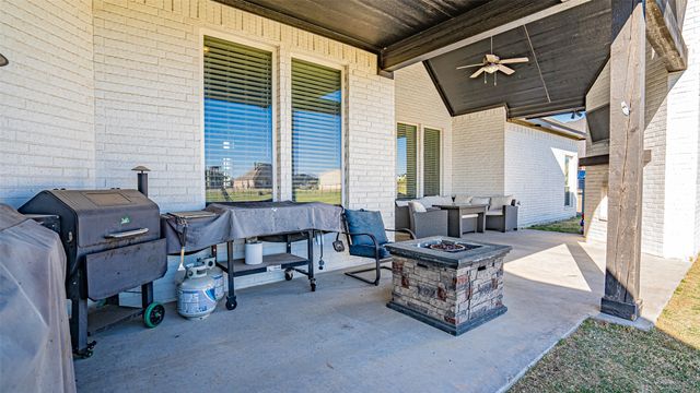 405 Venadito Drive, Godley, TX 76044