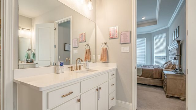 405 Venadito Drive, Godley, TX 76044