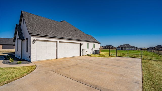 405 Venadito Drive, Godley, TX 76044