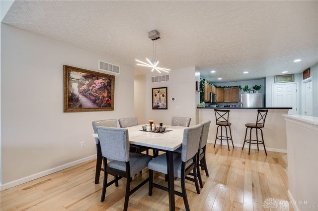 1901 Whispering Tree Drive, Miamisburg, OH 45342