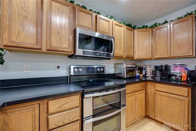1901 Whispering Tree Drive, Miamisburg, OH 45342