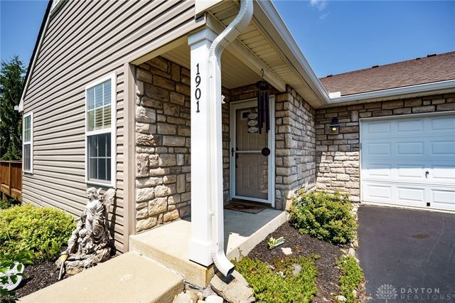 1901 Whispering Tree Drive, Miamisburg, OH 45342