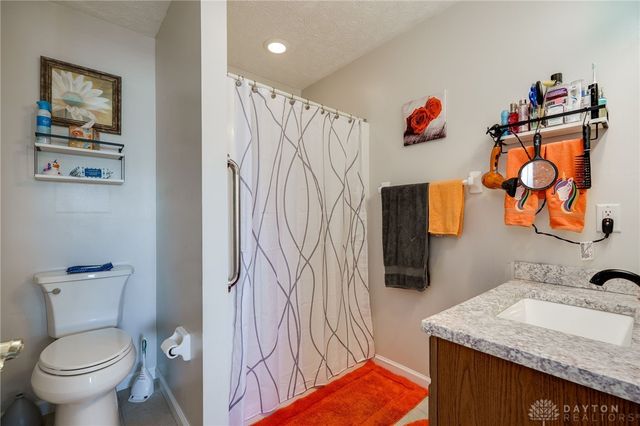 1901 Whispering Tree Drive, Miamisburg, OH 45342