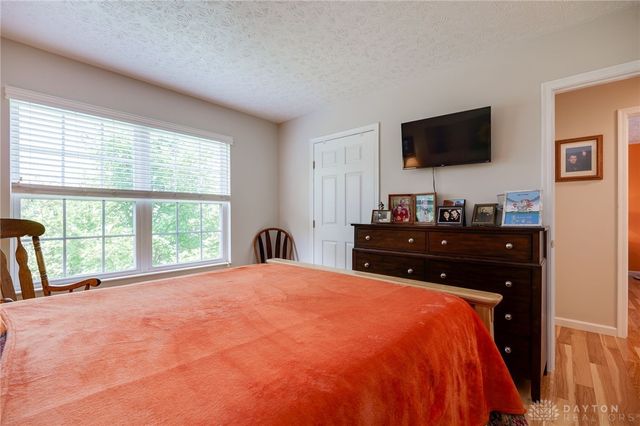 1901 Whispering Tree Drive, Miamisburg, OH 45342