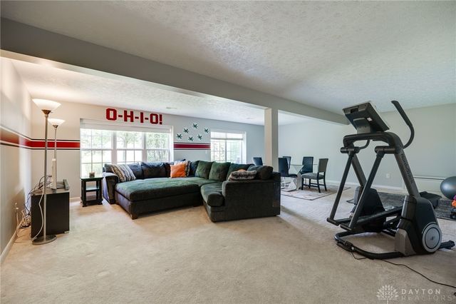 1901 Whispering Tree Drive, Miamisburg, OH 45342