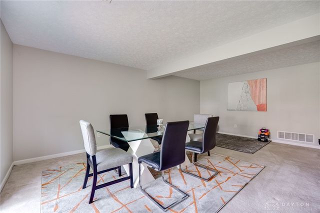 1901 Whispering Tree Drive, Miamisburg, OH 45342