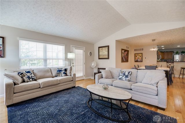 1901 Whispering Tree Drive, Miamisburg, OH 45342