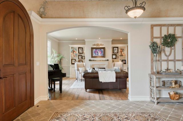 4504 E Spruce Drive, Springfield, MO 65809