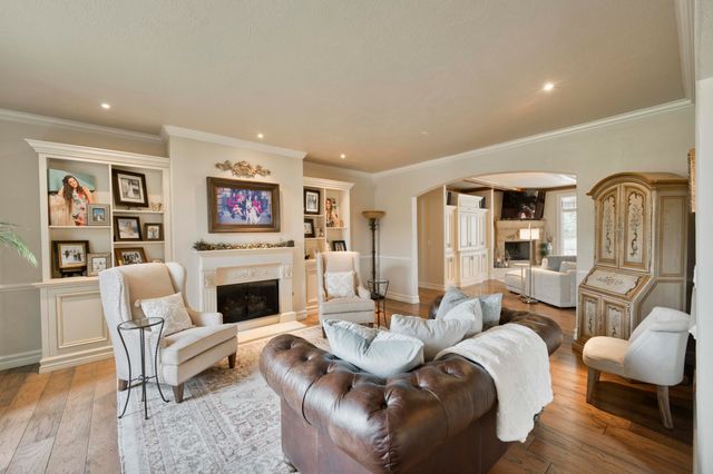 4504 E Spruce Drive, Springfield, MO 65809