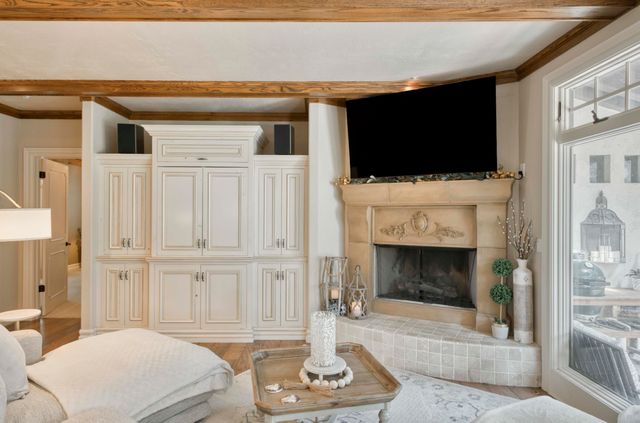 4504 E Spruce Drive, Springfield, MO 65809