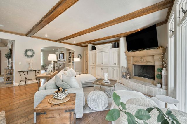 4504 E Spruce Drive, Springfield, MO 65809