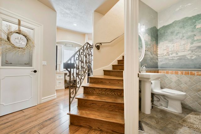 4504 E Spruce Drive, Springfield, MO 65809