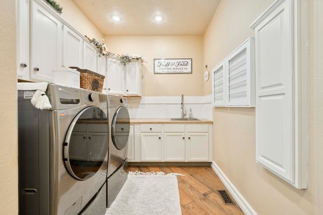 4504 E Spruce Drive, Springfield, MO 65809