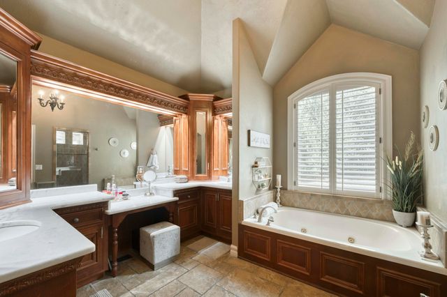 4504 E Spruce Drive, Springfield, MO 65809