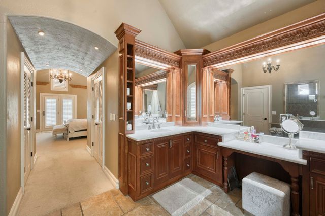 4504 E Spruce Drive, Springfield, MO 65809