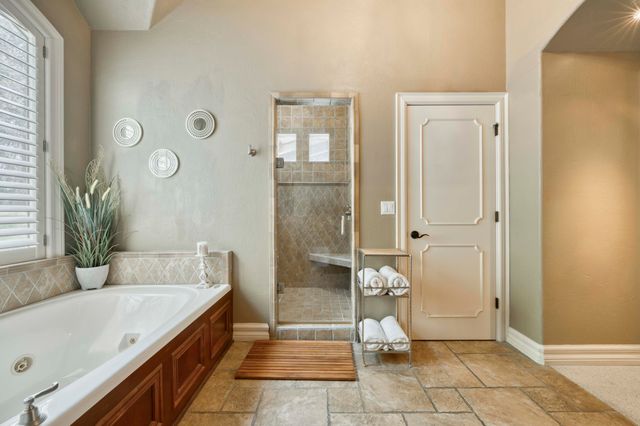 4504 E Spruce Drive, Springfield, MO 65809