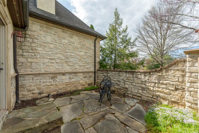 4504 E Spruce Drive, Springfield, MO 65809