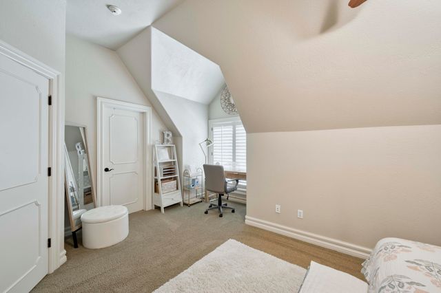 4504 E Spruce Drive, Springfield, MO 65809