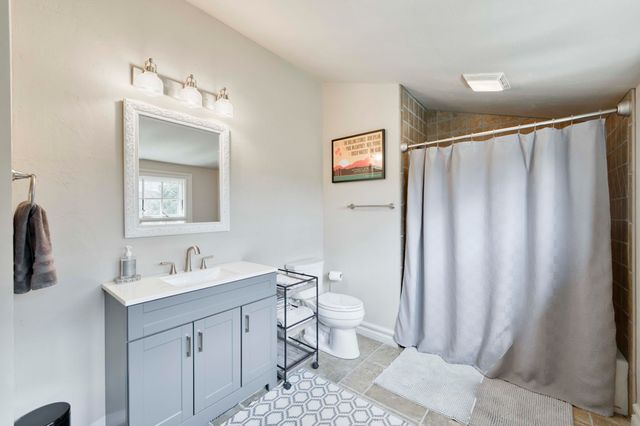 4504 E Spruce Drive, Springfield, MO 65809