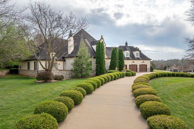 4504 E Spruce Drive, Springfield, MO 65809