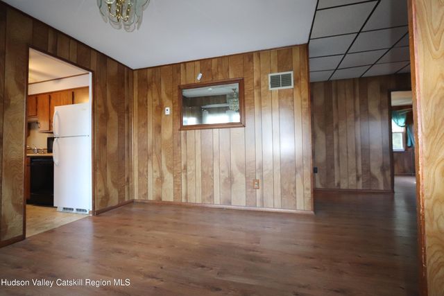 10 Park Circle, Mount Marion, NY 12456