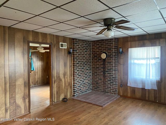 10 Park Circle, Mount Marion, NY 12456