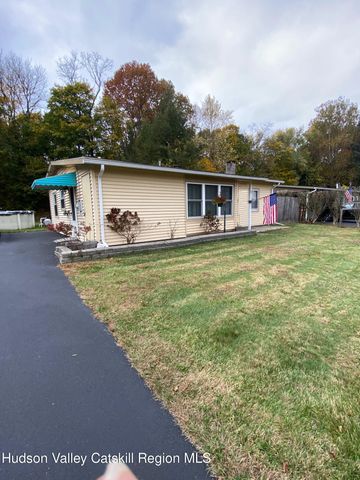 10 Park Circle, Mount Marion, NY 12456