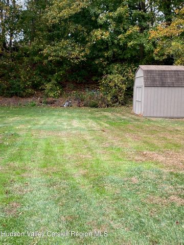 10 Park Circle, Mount Marion, NY 12456