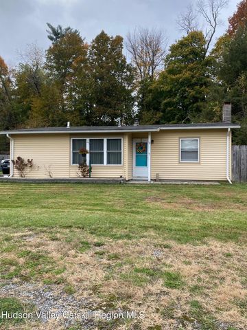 10 Park Circle, Mount Marion, NY 12456