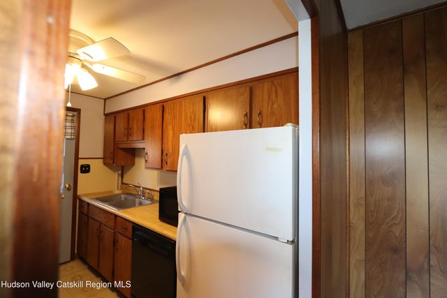 10 Park Circle, Mount Marion, NY 12456