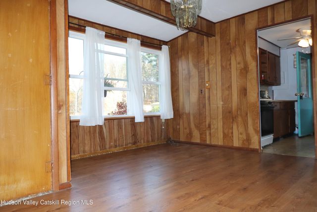 10 Park Circle, Mount Marion, NY 12456