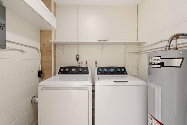 183 N HILL AVENUE 90, Deland, FL 32724