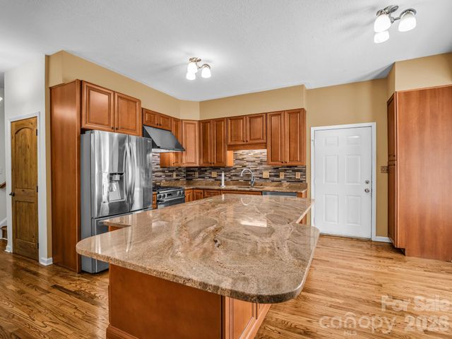 69 Ivy Lane, Fletcher, NC 28732