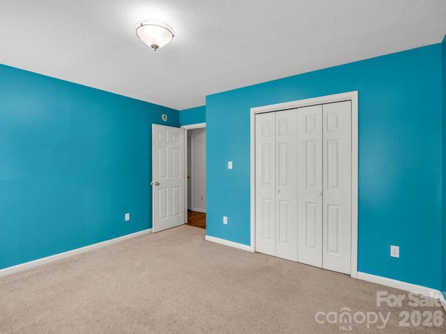 69 Ivy Lane, Fletcher, NC 28732