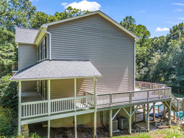 69 Ivy Lane, Fletcher, NC 28732