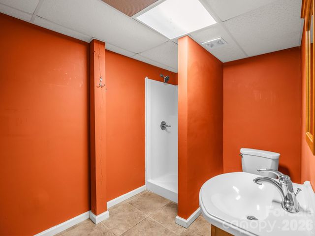 69 Ivy Lane, Fletcher, NC 28732