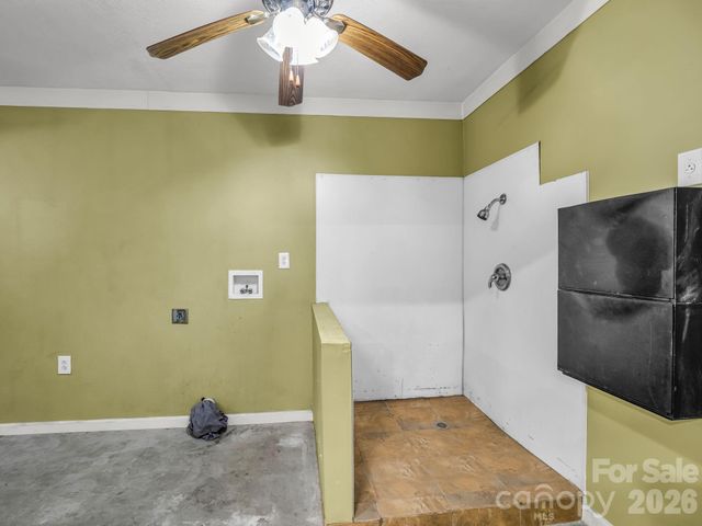 69 Ivy Lane, Fletcher, NC 28732