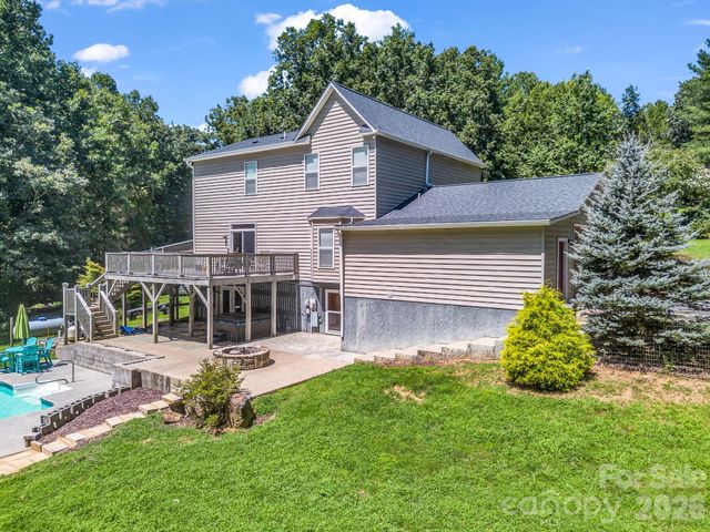 69 Ivy Lane, Fletcher, NC 28732