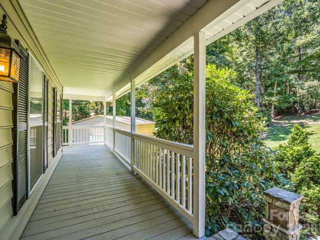 69 Ivy Lane, Fletcher, NC 28732