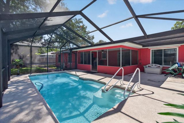 13497 OVAL DRIVE E, Largo, FL 33774