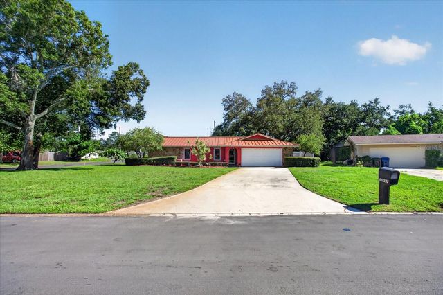 13497 OVAL DRIVE E, Largo, FL 33774