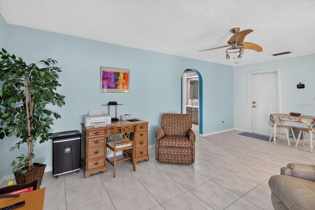 13497 OVAL DRIVE E, Largo, FL 33774