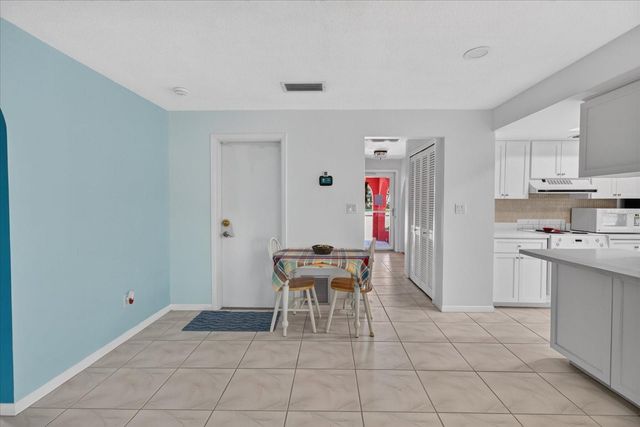 13497 OVAL DRIVE E, Largo, FL 33774