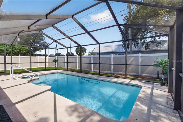 13497 OVAL DRIVE E, Largo, FL 33774