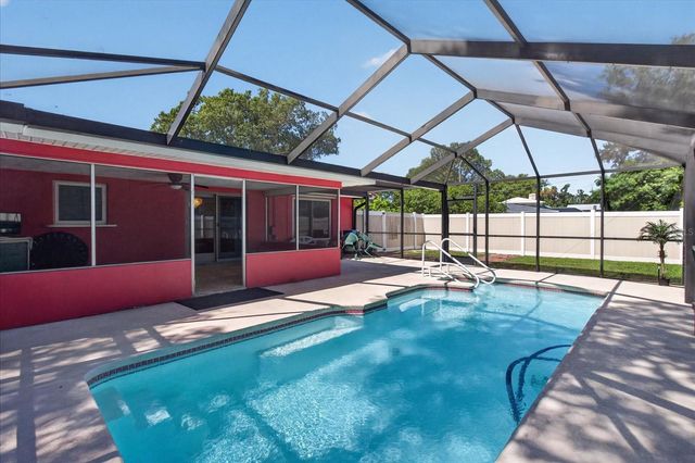 13497 OVAL DRIVE E, Largo, FL 33774