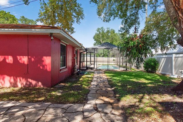 13497 OVAL DRIVE E, Largo, FL 33774