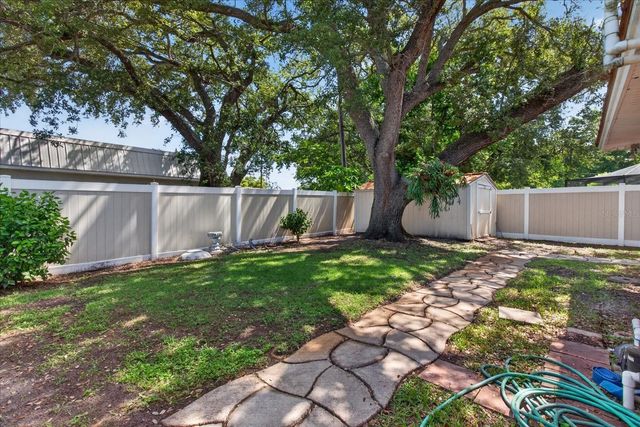 13497 OVAL DRIVE E, Largo, FL 33774