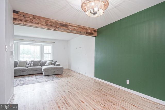 13 AVON CT, Blackwood, NJ 08012