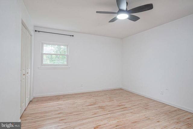 13 AVON CT, Blackwood, NJ 08012